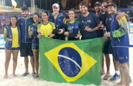Alex Mingozzi junto com a seleção brasileira no Pan-Americano de Aruba