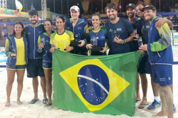 Alex Mingozzi junto com a seleção brasileira no Pan-Americano de Aruba